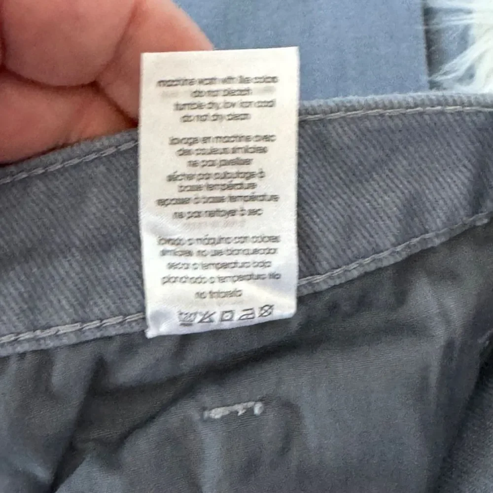 WeWoreWhat NWT Grey Baby Boot High Rise Boot Cut Jeans Sz 31‎